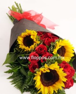 RAMO 12 ROSAS Y GIRASOLES